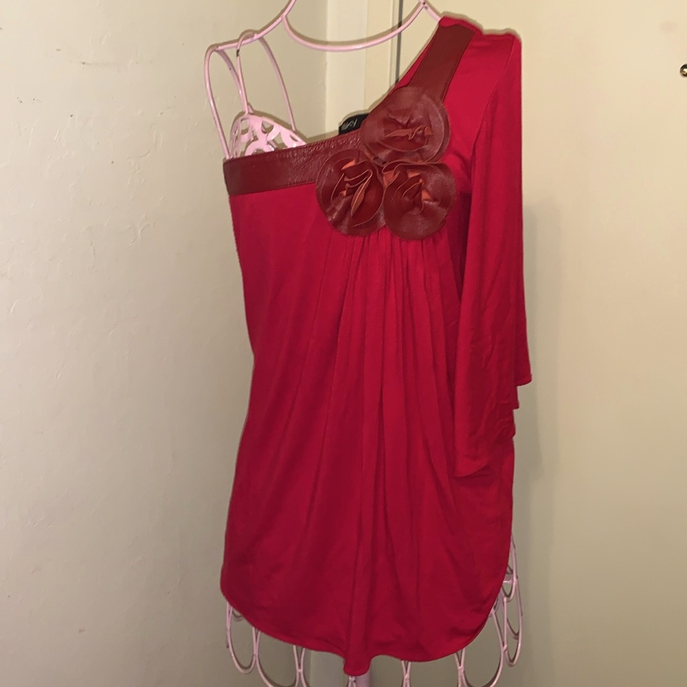 ❤️Designer Sky Red Rose Asymmetric One-sided sleeveless blouse- Small